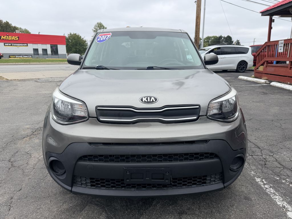 2017 Kia Soul Image 2