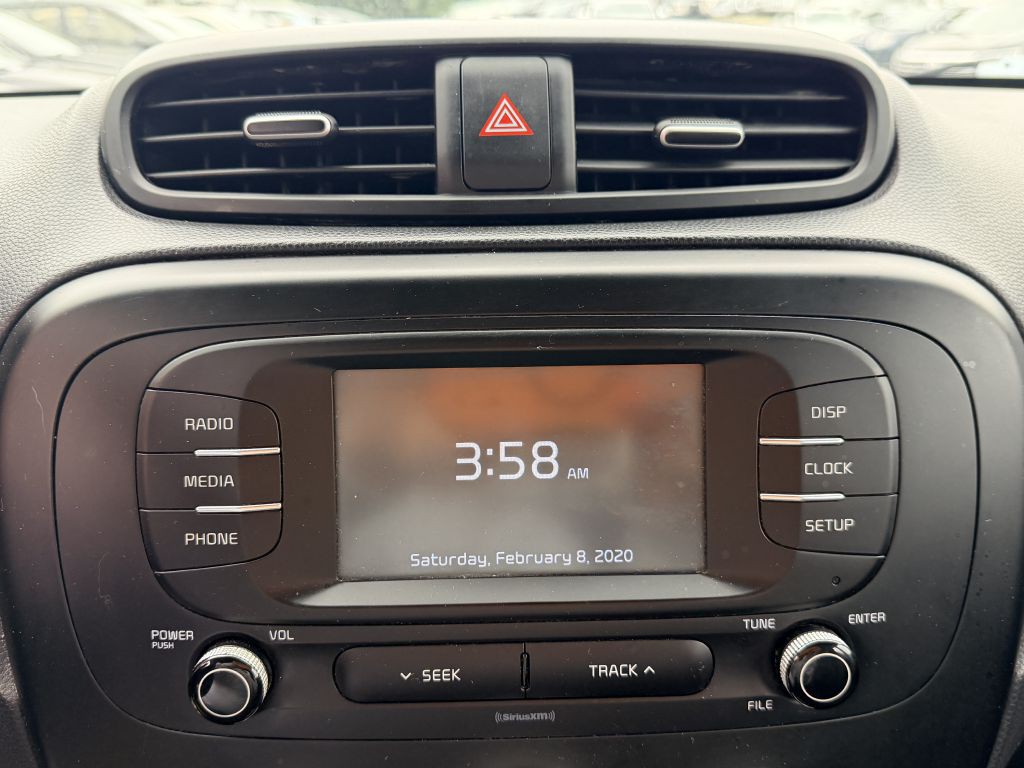 2017 Kia Soul Image 16