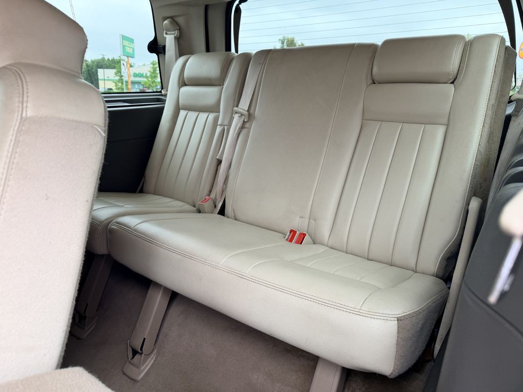 2004 Lincoln Navigator Image 6