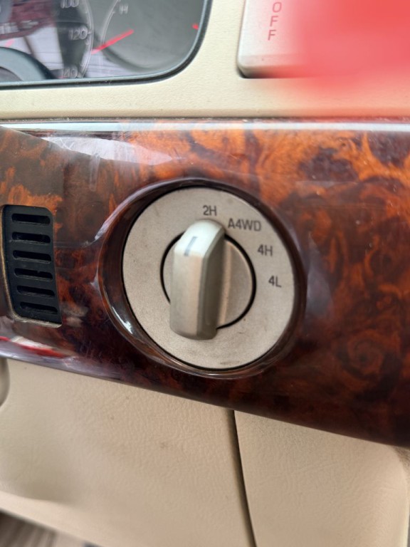 2004 Lincoln Navigator Image 21