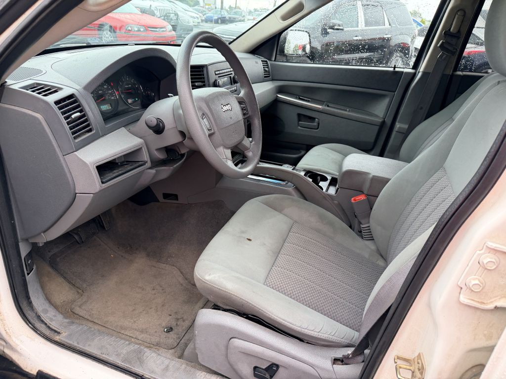 2006 Jeep Grand Cherokee Image 8