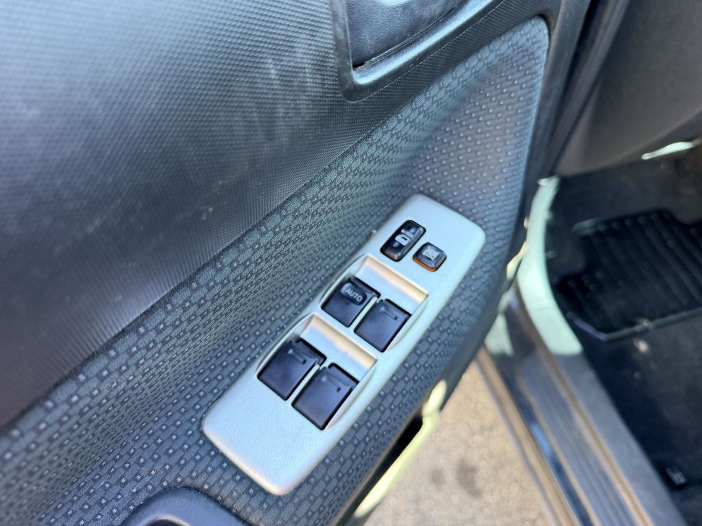 2006 Scion xB Image 8