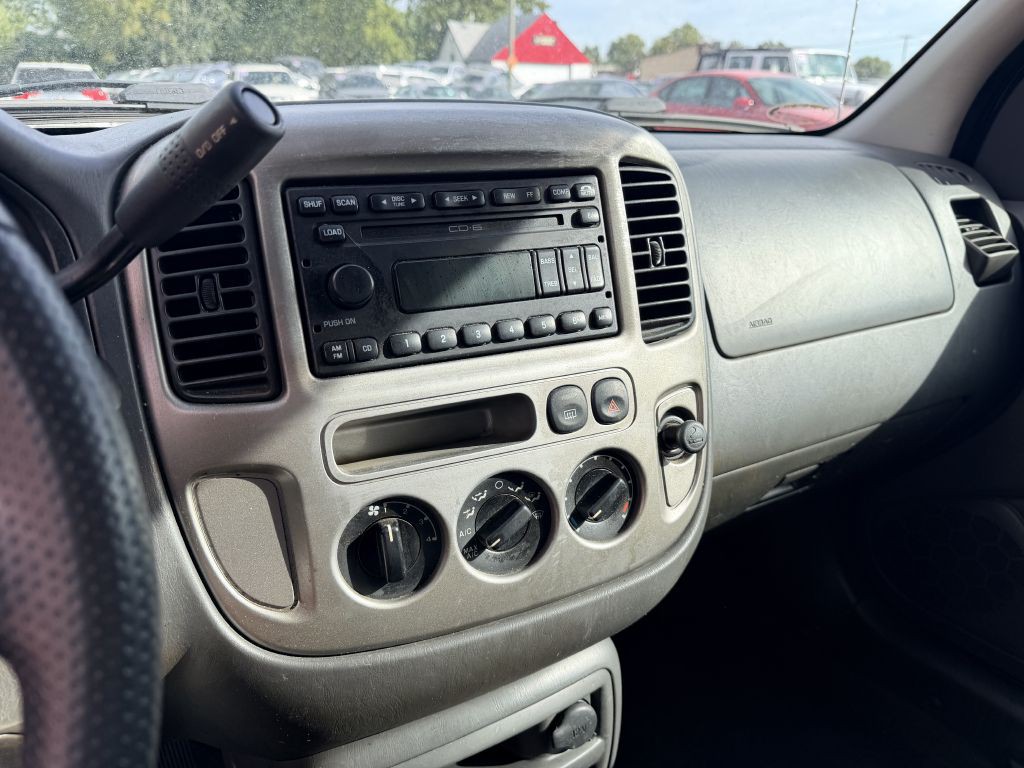 2003 Ford Escape Image 10