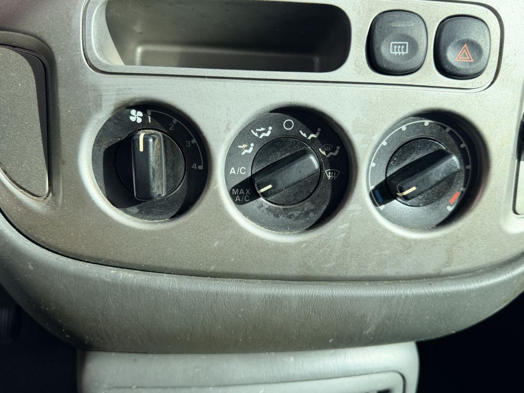 2003 Ford Escape Image 17