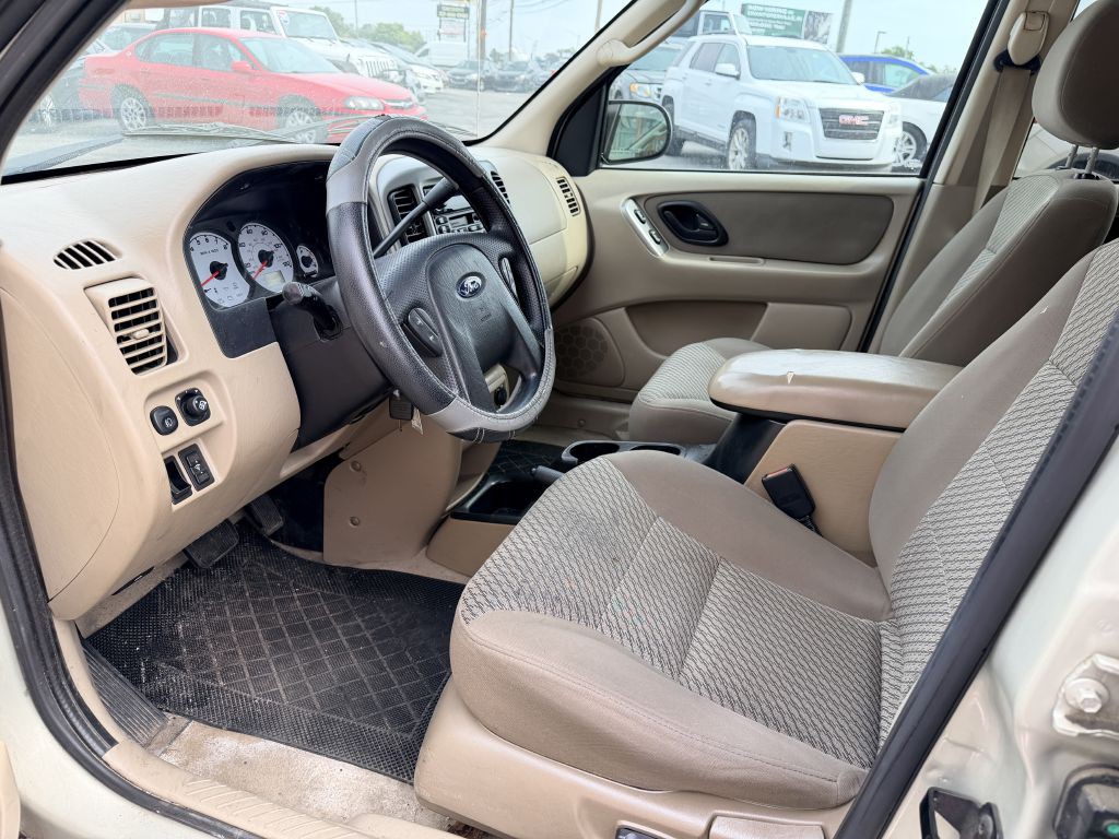 2003 Ford Escape Image 9