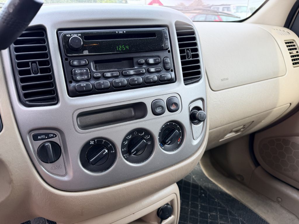2003 Ford Escape Image 11