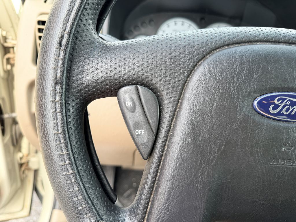 2003 Ford Escape Image 14