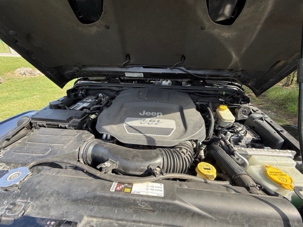 2013 Jeep Wrangler Unlimited Image 18