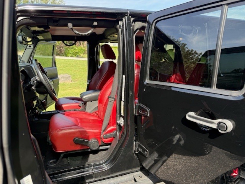 2013 Jeep Wrangler Unlimited Image 33