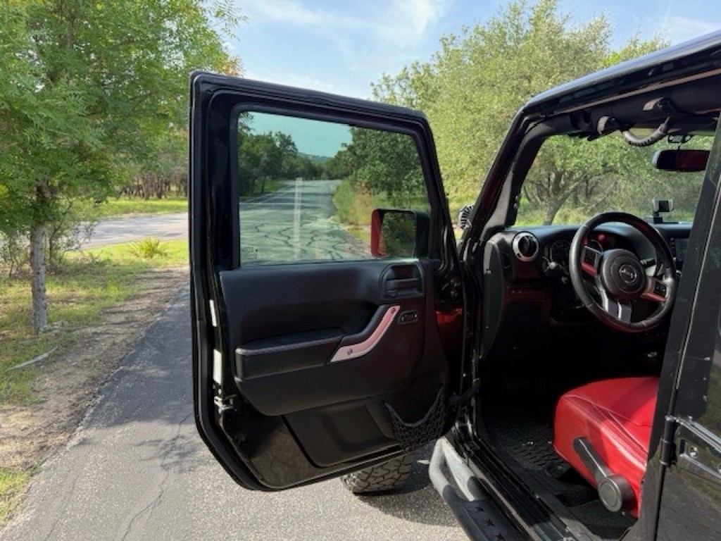 2013 Jeep Wrangler Unlimited Image 34