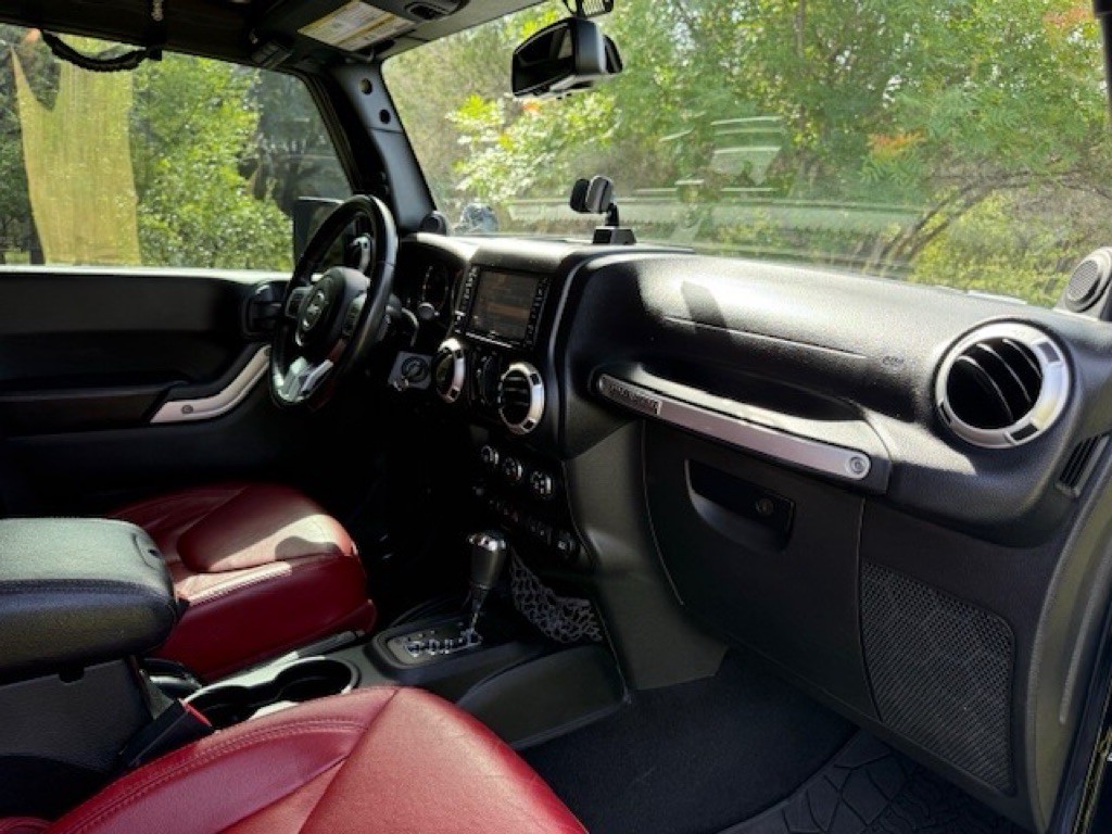 2013 Jeep Wrangler Unlimited Image 64