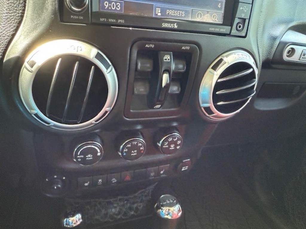 2013 Jeep Wrangler Unlimited Image 64