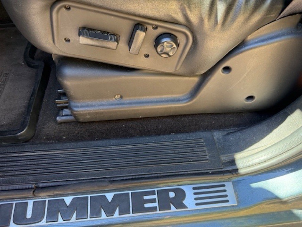 2005 HUMMER H2 Image 9