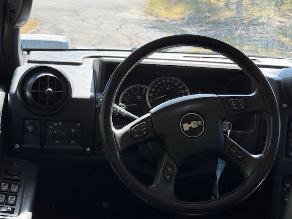 2005 HUMMER H2 Image 17