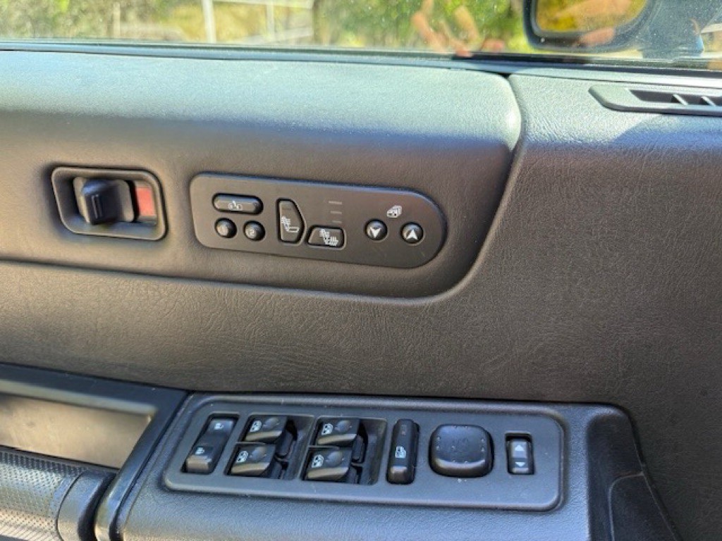 2005 HUMMER H2 Image 28
