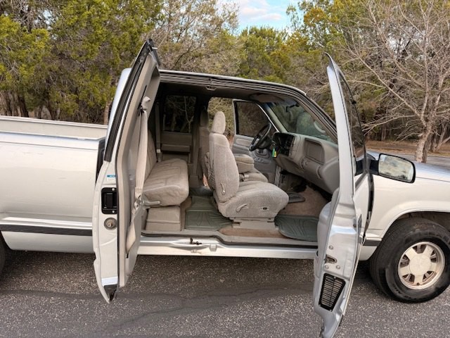 1997 Chevrolet C/K Image 9