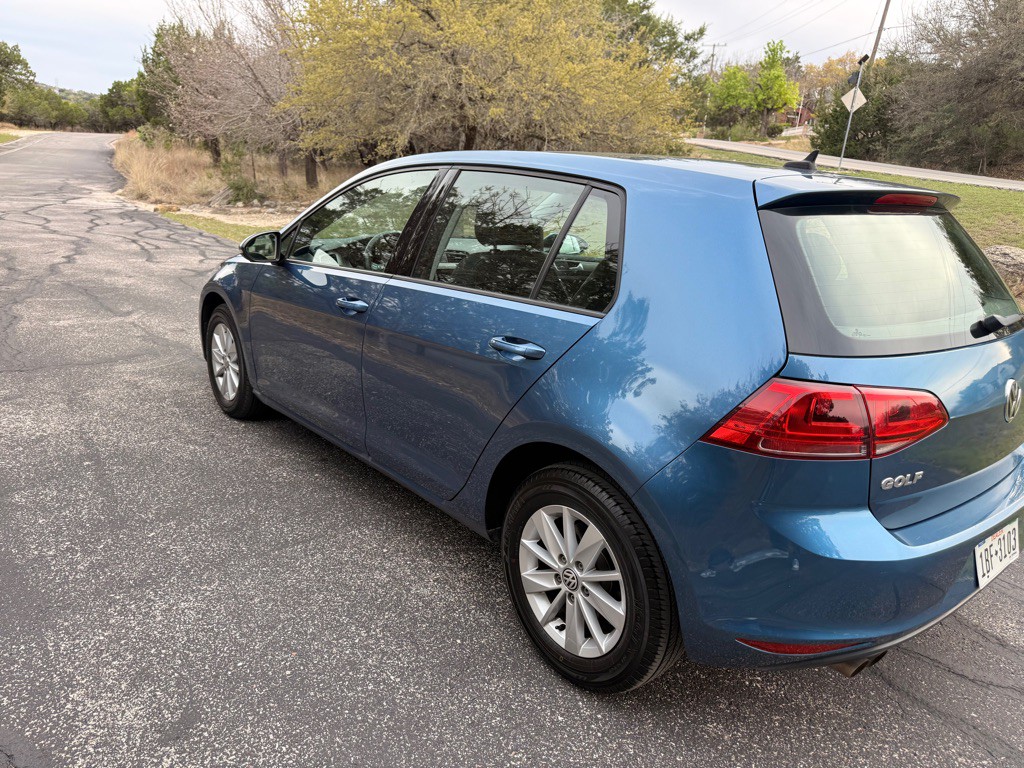 2015 Volkswagen Golf Image 9