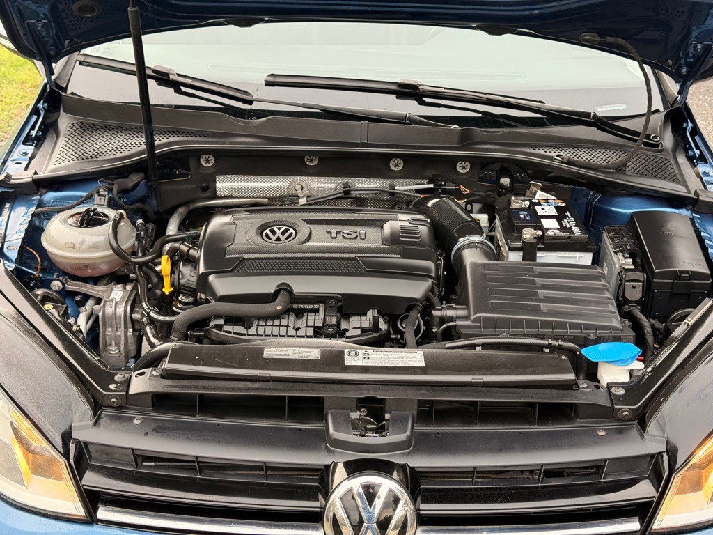 2015 Volkswagen Golf Image 29