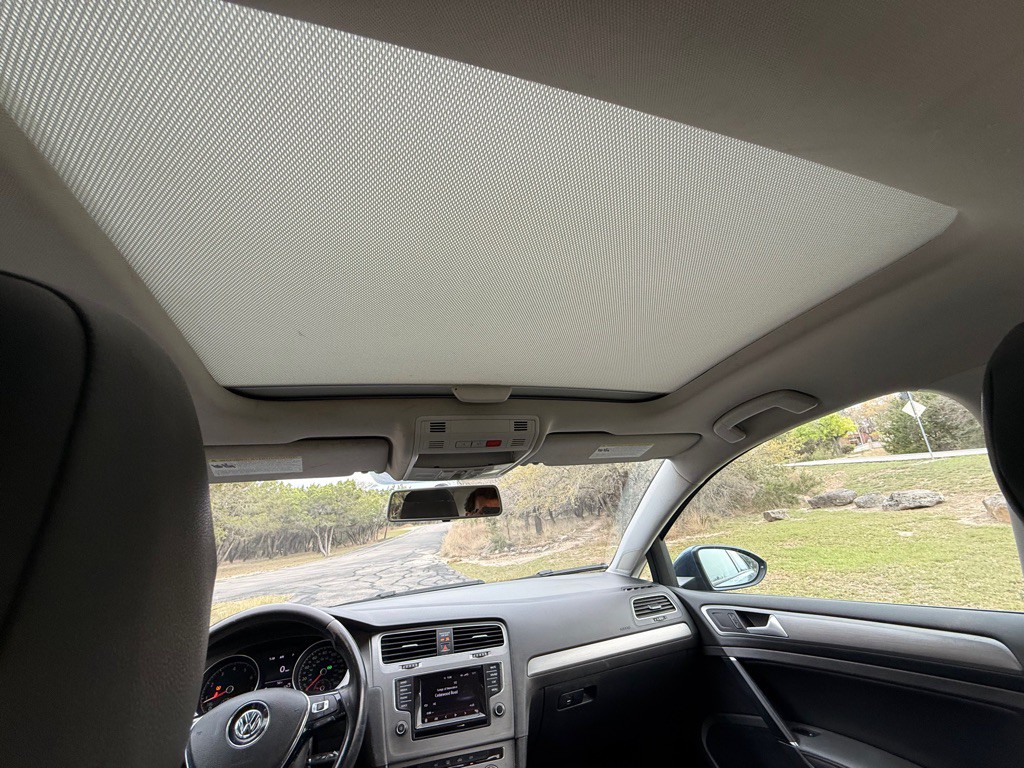 2015 Volkswagen Golf Image 42