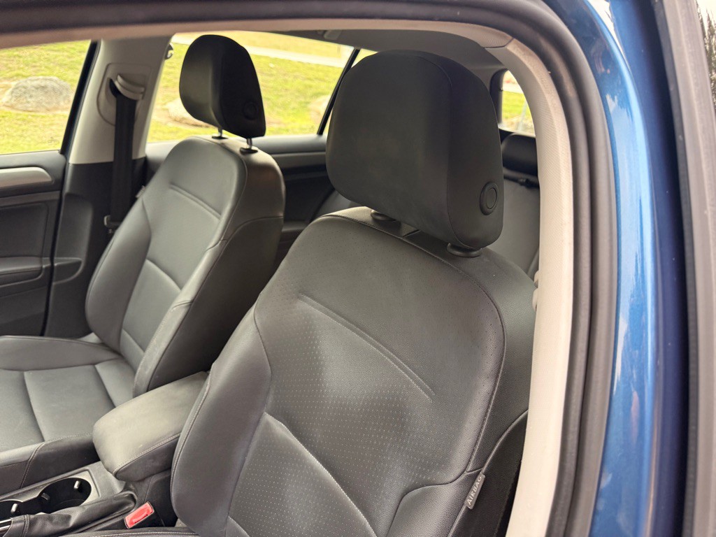 2015 Volkswagen Golf Image 49