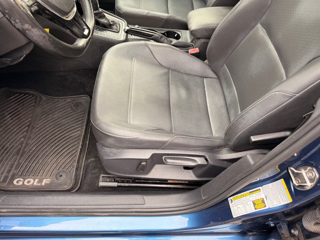 2015 Volkswagen Golf Image 51