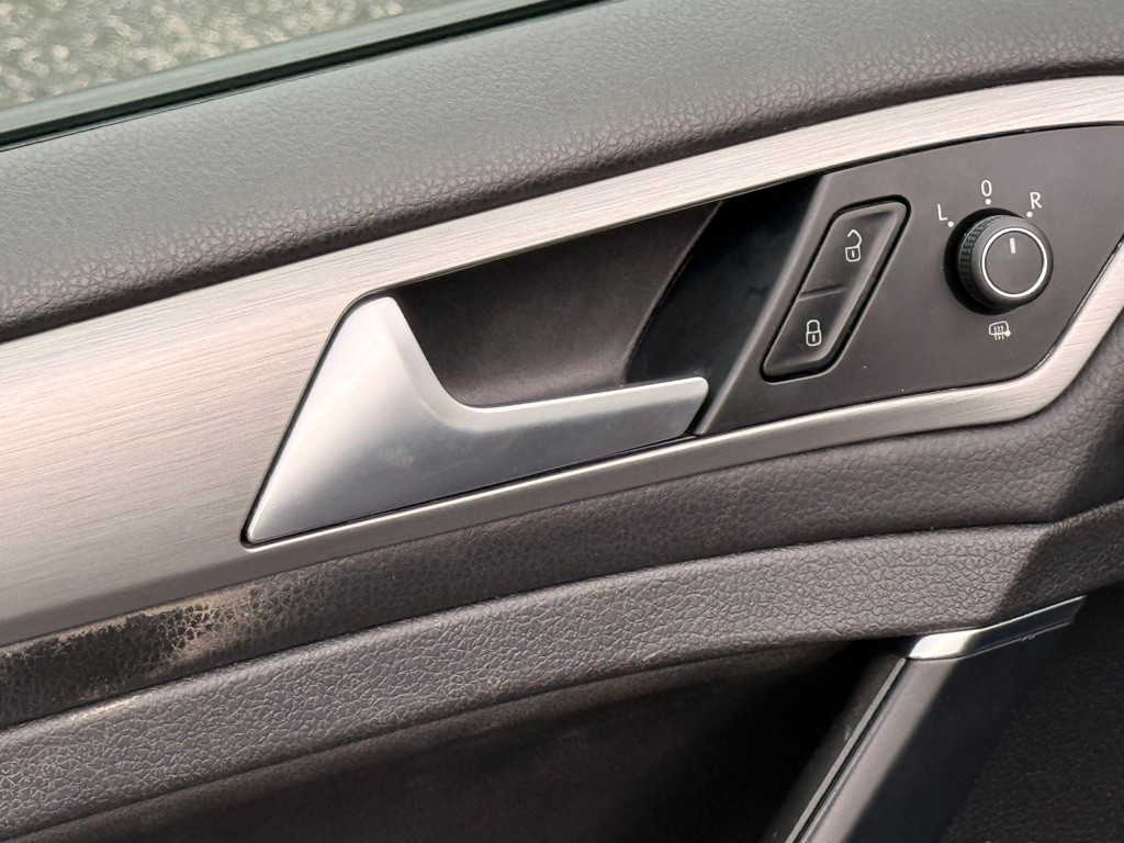 2015 Volkswagen Golf Image 54