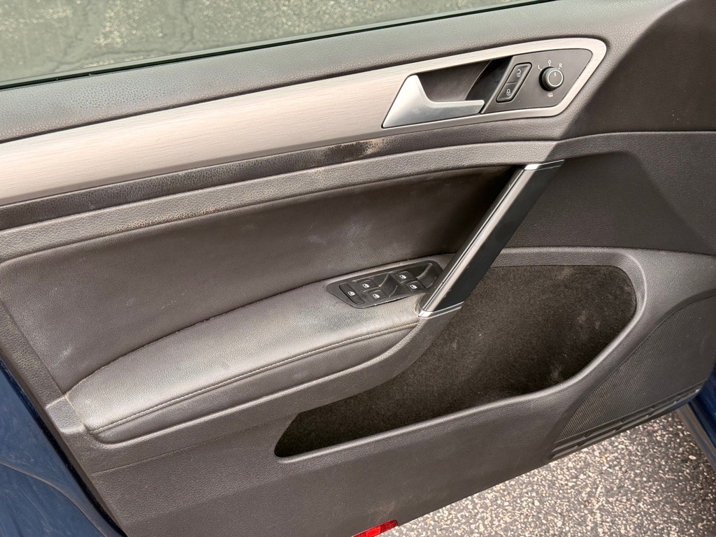 2015 Volkswagen Golf Image 55