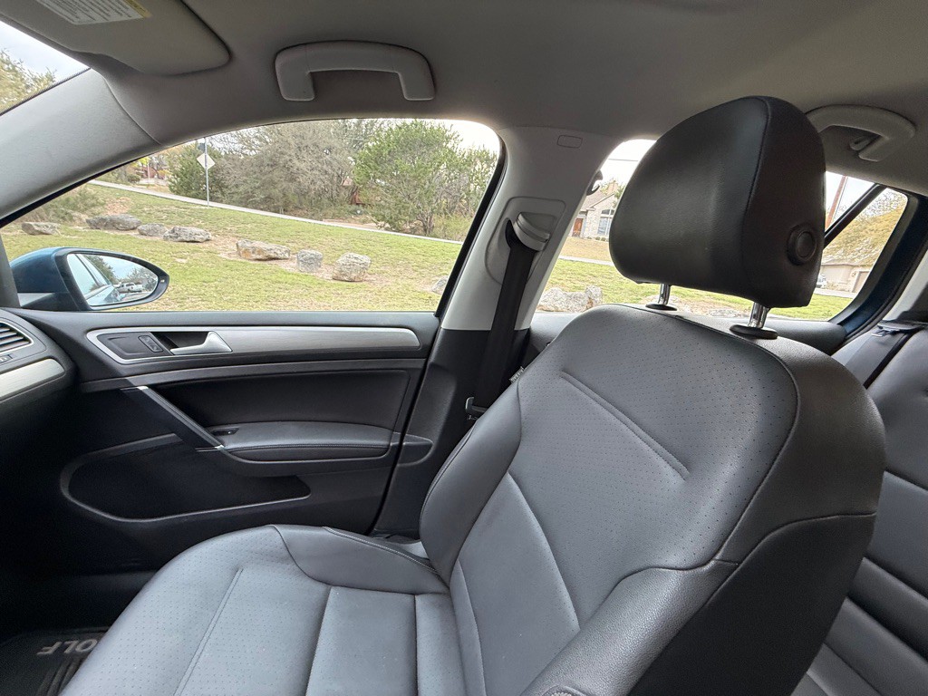 2015 Volkswagen Golf Image 57