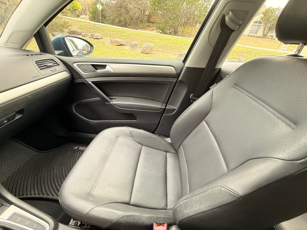 2015 Volkswagen Golf Image 58