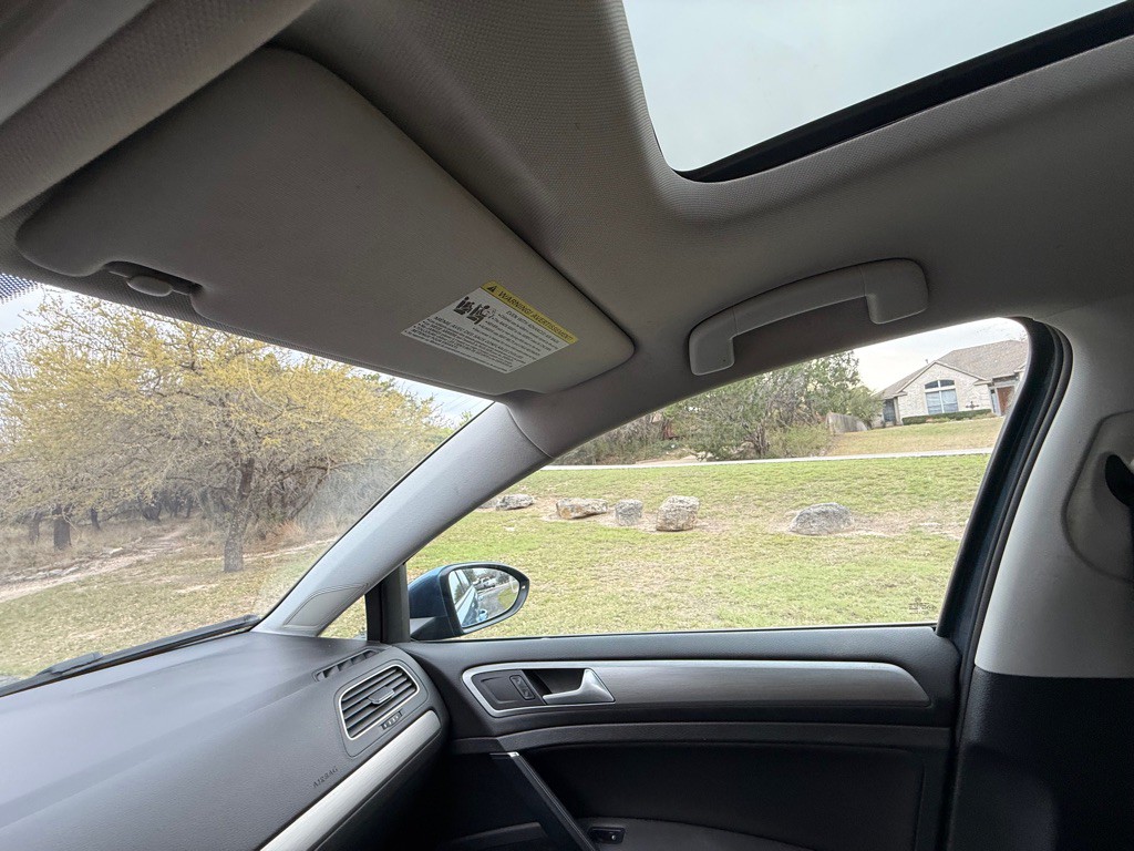 2015 Volkswagen Golf Image 66