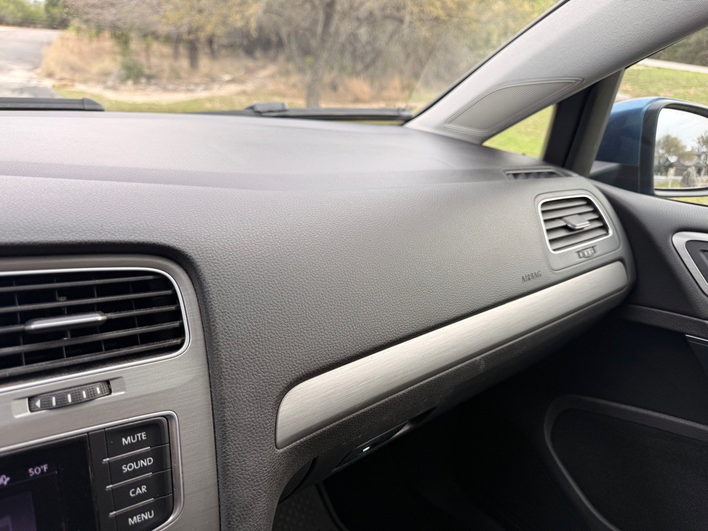 2015 Volkswagen Golf Image 68