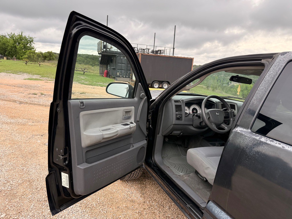 2006 Dodge Dakota Image 17