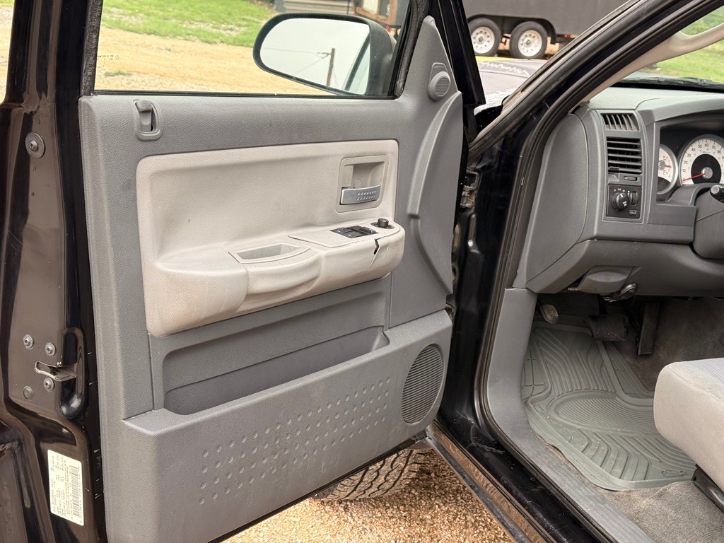 2006 Dodge Dakota Image 18
