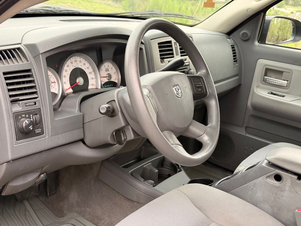 2006 Dodge Dakota Image 24