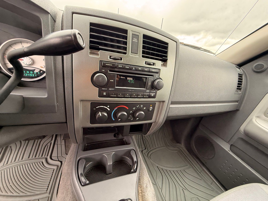 2006 Dodge Dakota Image 35