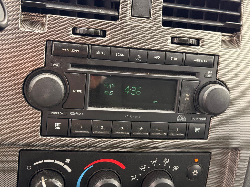 2006 Dodge Dakota Image 36