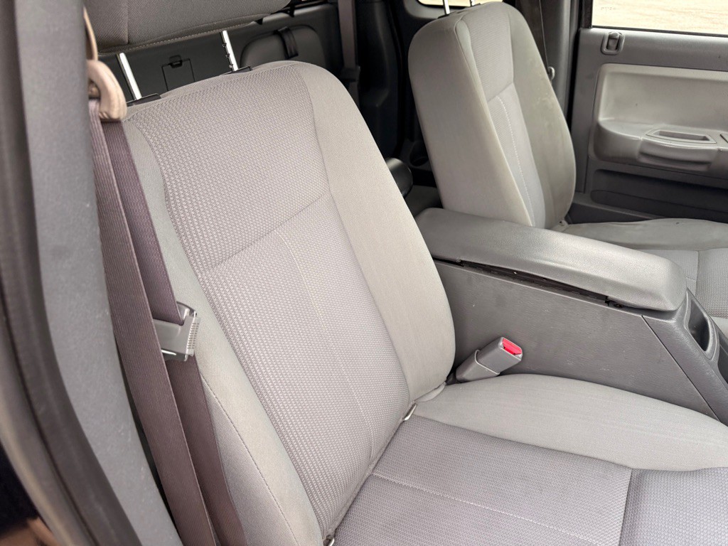2006 Dodge Dakota Image 43
