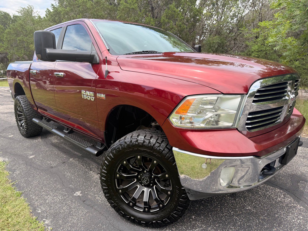 2016 RAM 1500 Image 2