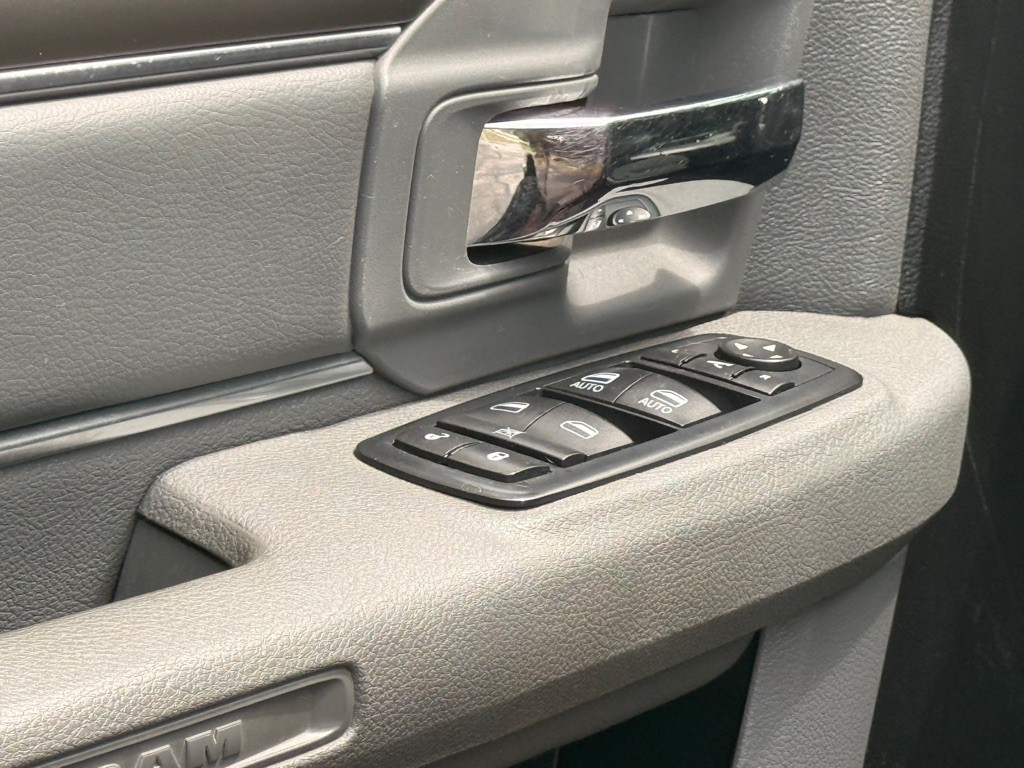 2016 RAM 1500 Image 34