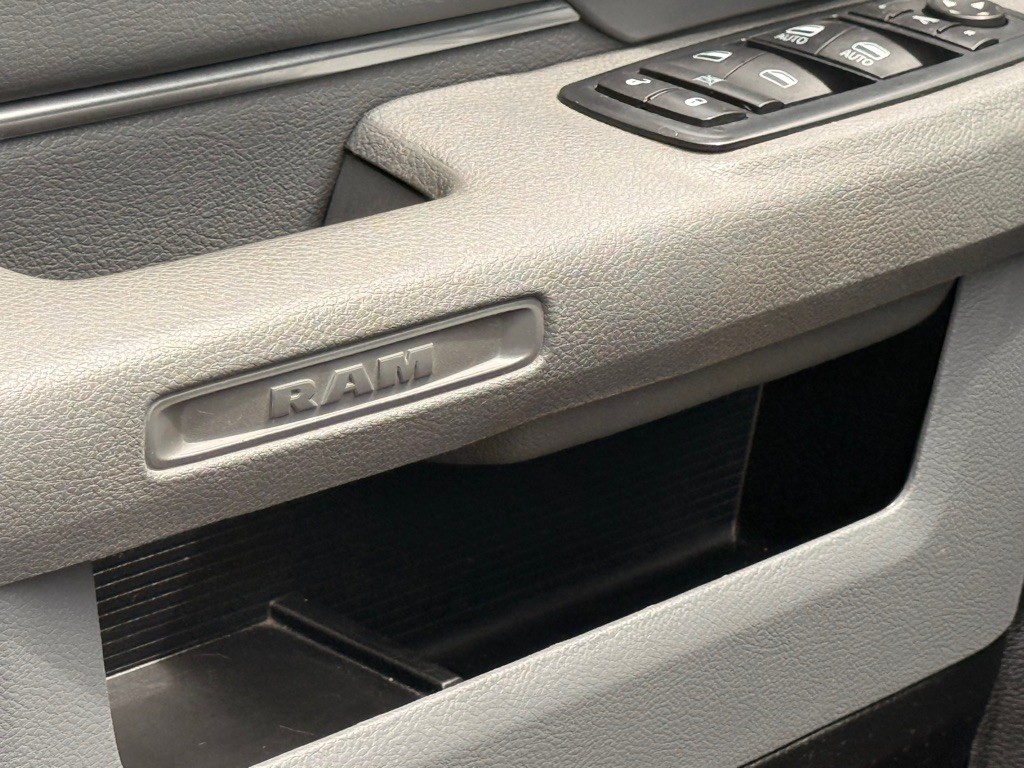 2016 RAM 1500 Image 35