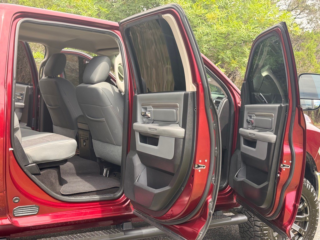 2016 RAM 1500 Image 38
