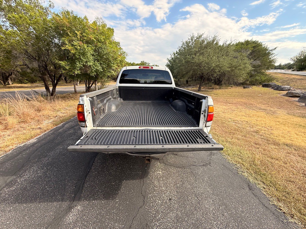 2003 Toyota Tundra Image 10