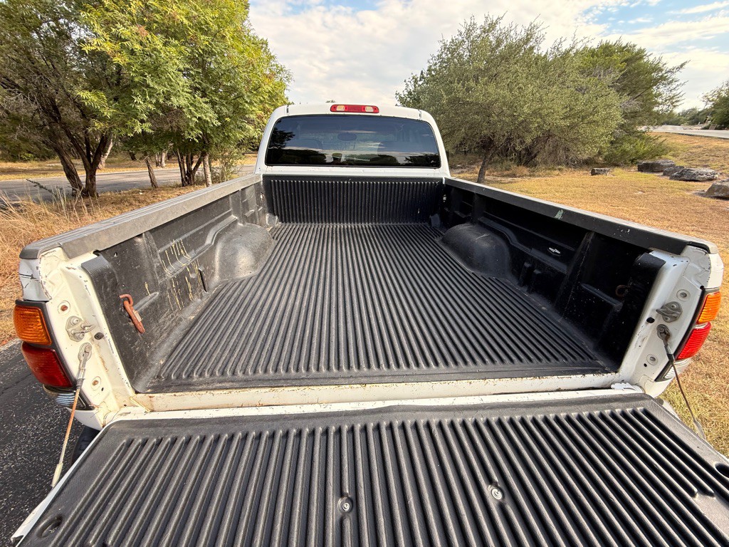 2003 Toyota Tundra Image 11