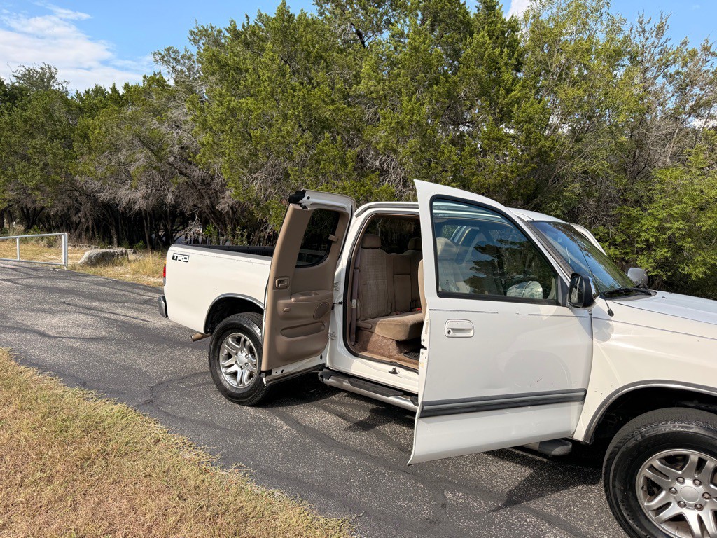 2003 Toyota Tundra Image 23