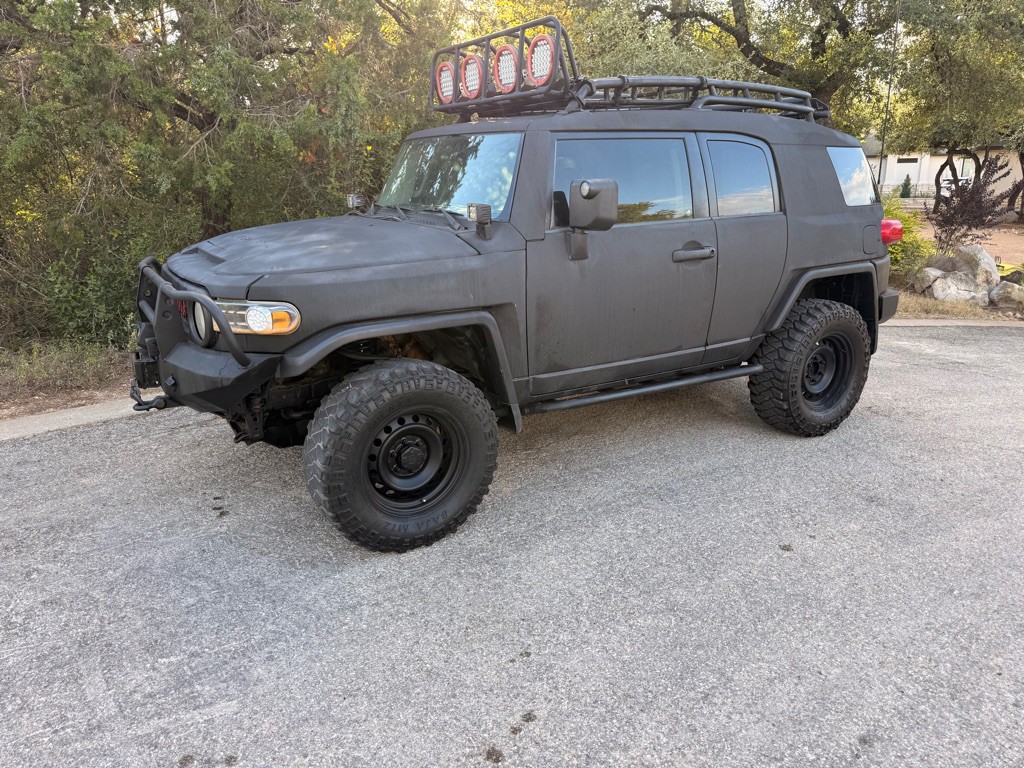 2010 Toyota FJ Cruiser Image 3