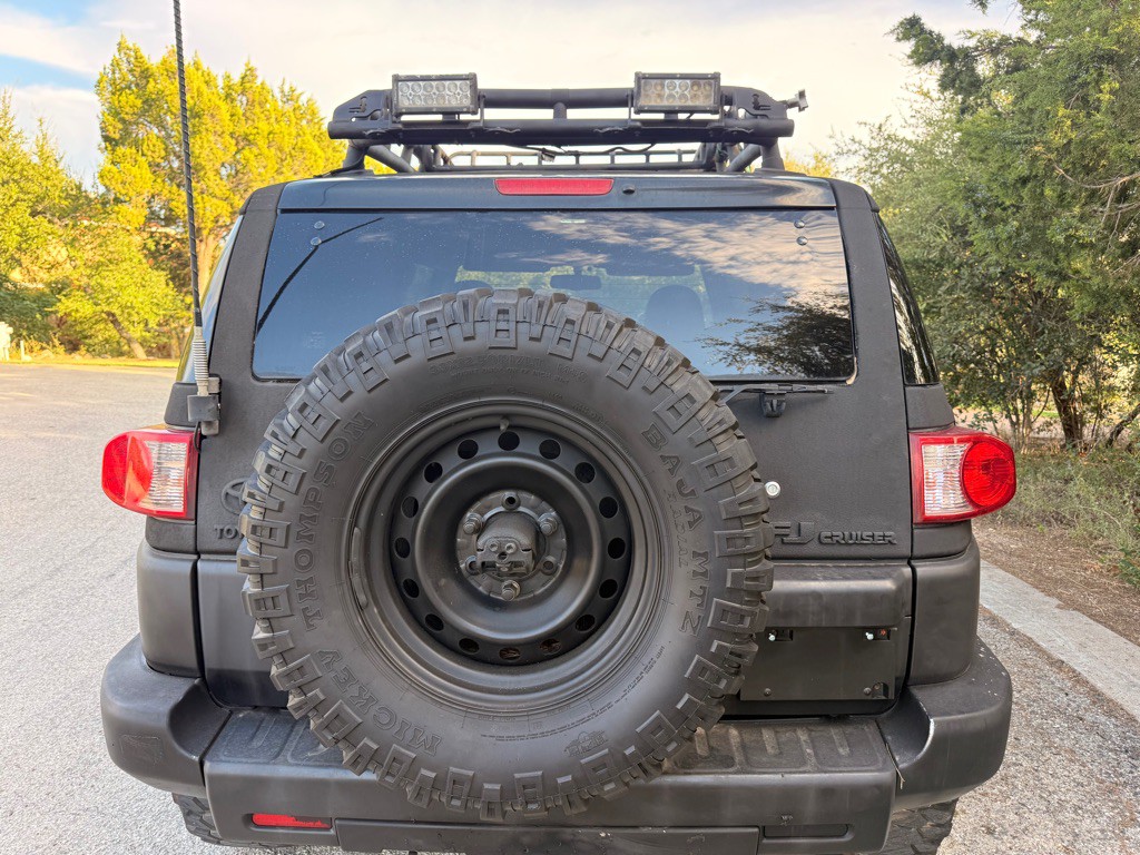 2010 Toyota FJ Cruiser Image 22
