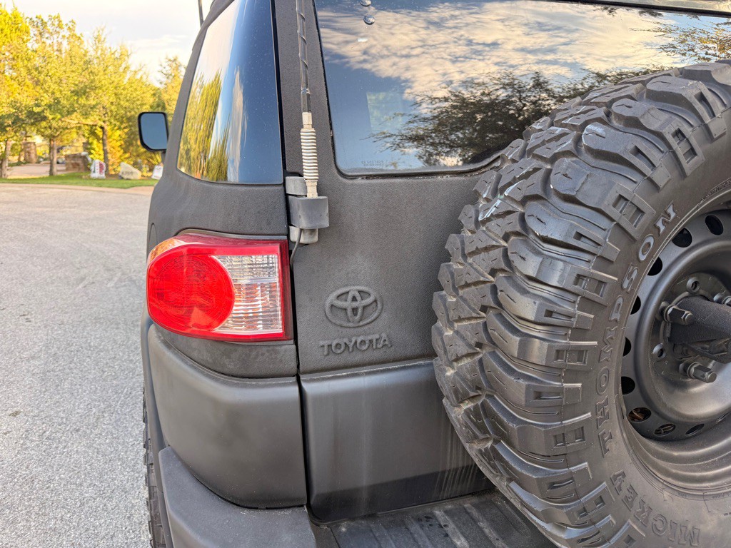 2010 Toyota FJ Cruiser Image 23