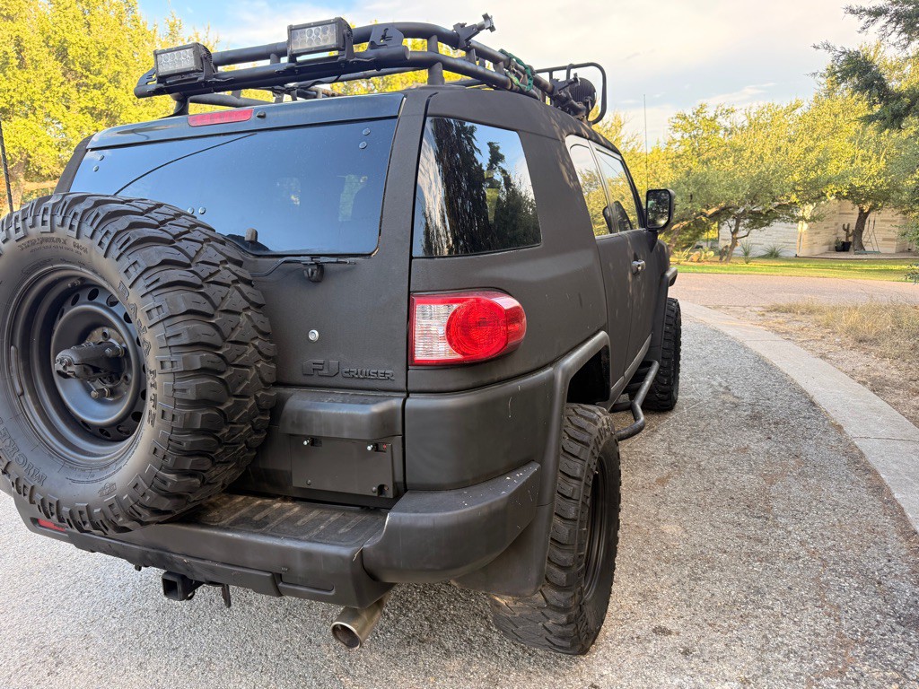 2010 Toyota FJ Cruiser Image 24