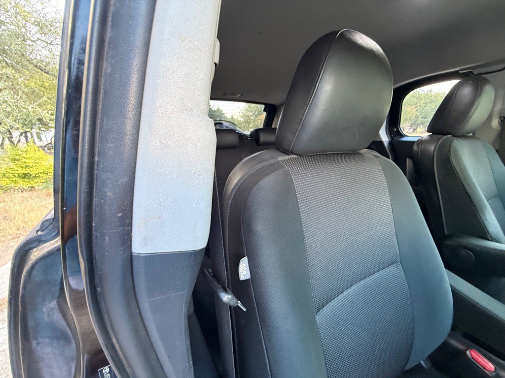 2010 Toyota FJ Cruiser Image 36