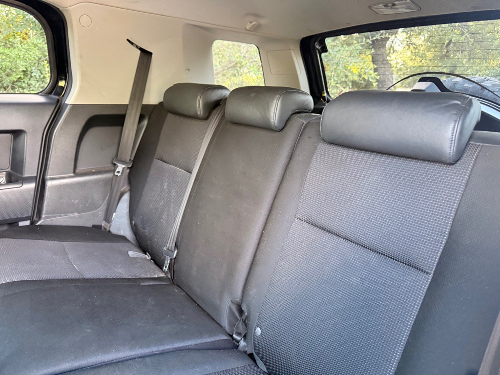 2010 Toyota FJ Cruiser Image 44